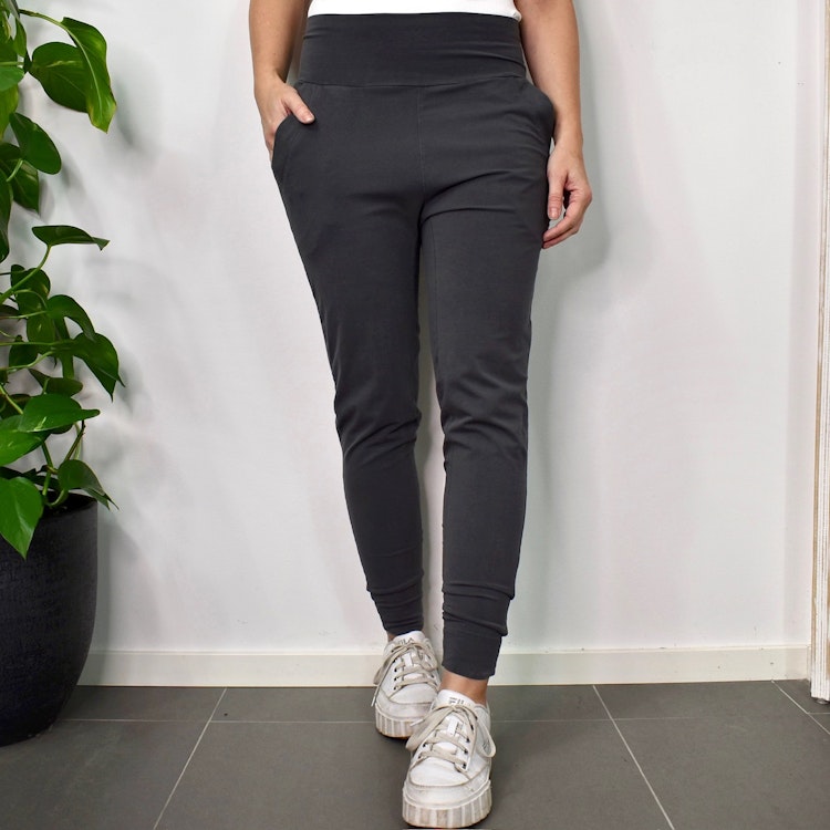 SECOND HAND Yogabyxa ECO Santosha GRÅ Storlek S - Santa Ni