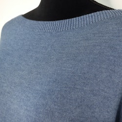 Finstickad klänning JEANSBLÅ