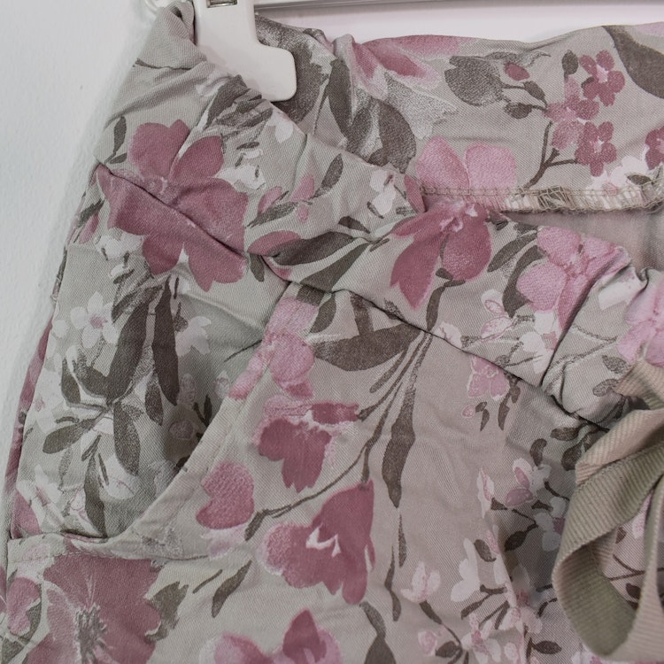 Stretchig Byxa Signe Blommig ROSA - Mix By Heart