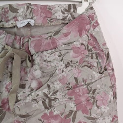 Stretchig Byxa Signe Blommig ROSA - Mix By Heart
