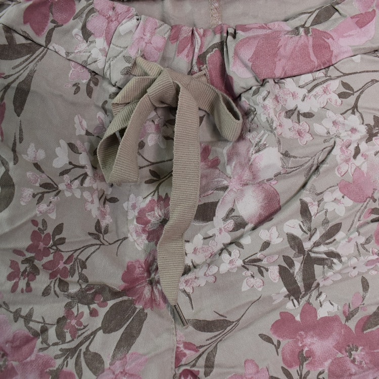 Stretchig Byxa Signe Blommig ROSA - Mix By Heart
