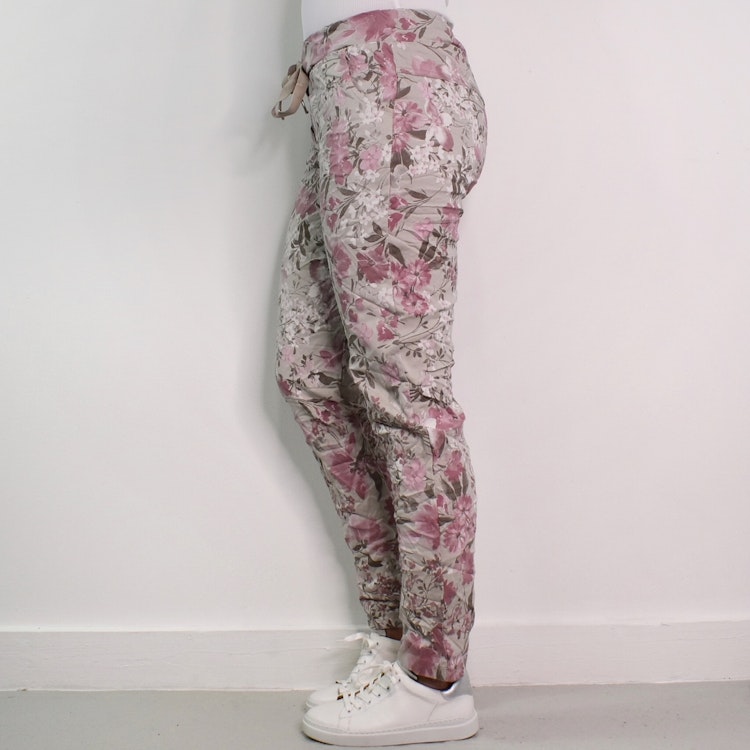 Stretchig Byxa Signe Blommig ROSA - Mix By Heart