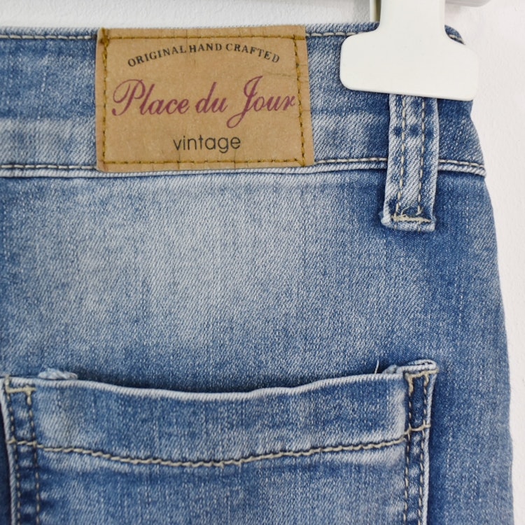 SECOND HAND Baggy Jeans BLÅ Storlek 34 - Place du Jour