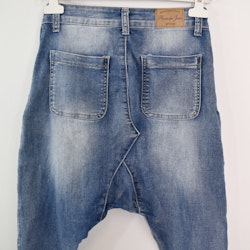 SECOND HAND Baggy Jeans BLÅ Storlek 34 - Place du Jour