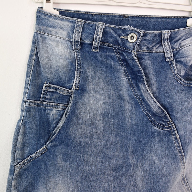 SECOND HAND Baggy Jeans BLÅ Storlek 34 - Place du Jour