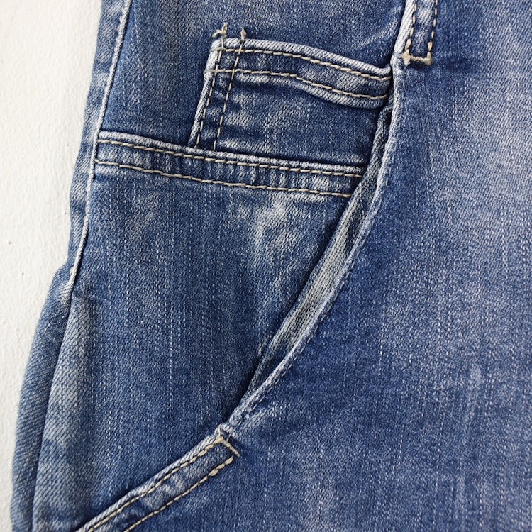 SECOND HAND Baggy Jeans BLÅ Storlek 34 - Place du Jour