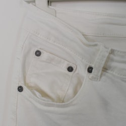 Stretchjeans Shortcut med fransar PANNA - 3D Denim