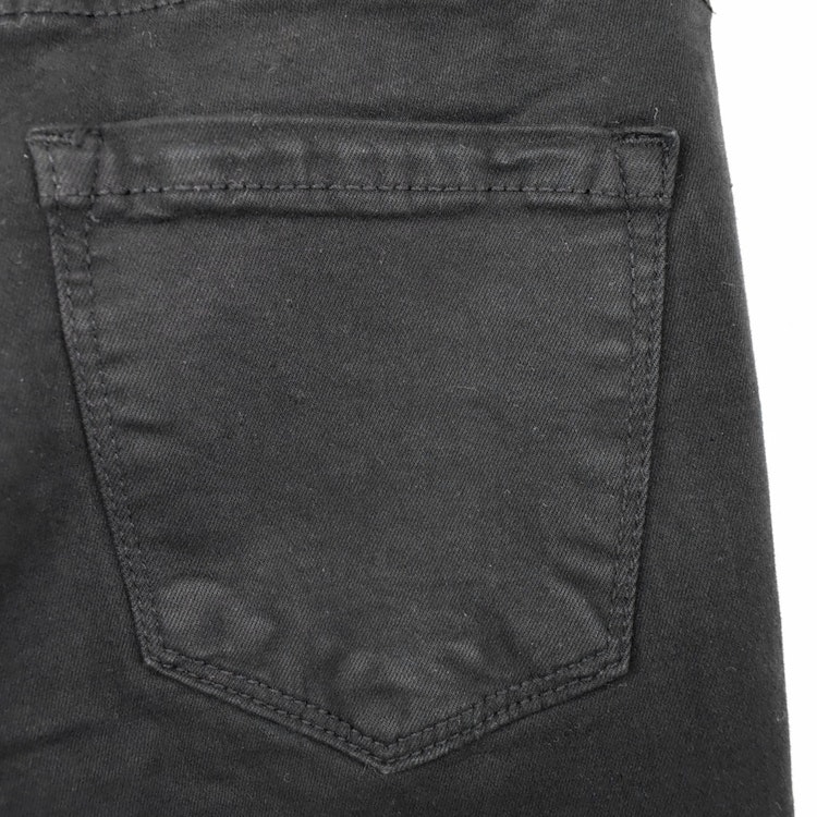 Stretchjeans Shortcut med fransar SVART - 3D Denim
