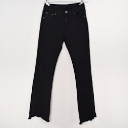 Stretchjeans Shortcut med fransar SVART - 3D Denim