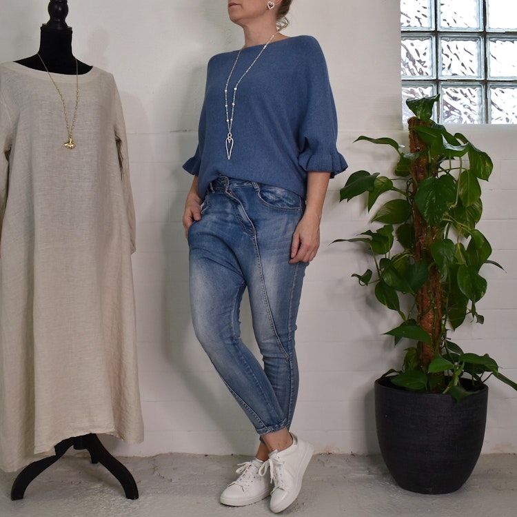 SECOND HAND Baggy Jeans BLÅ Storlek 34 - Place du Jour