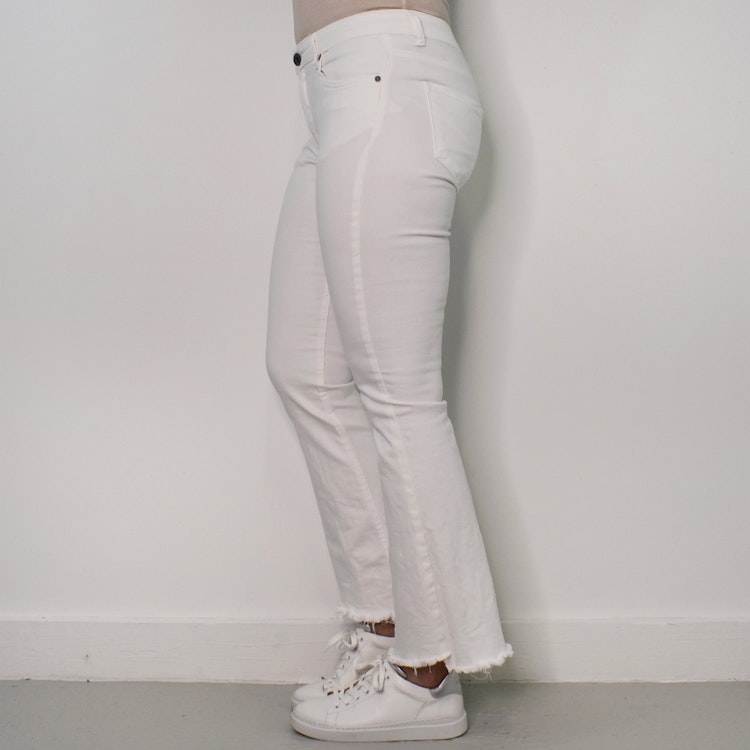 Stretchjeans Shortcut med fransar PANNA - 3D Denim