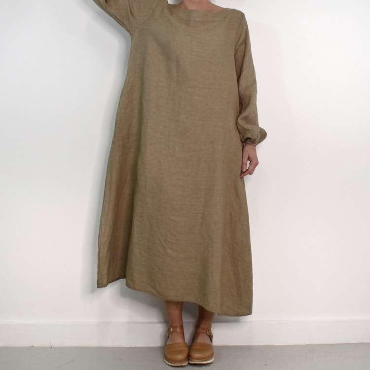 Linneklänning TAUPE
