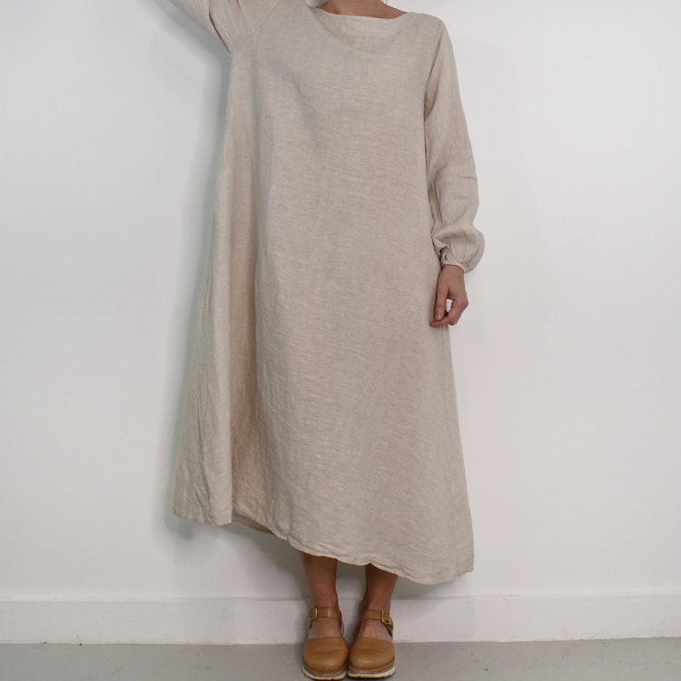 Linneklänning BEIGE