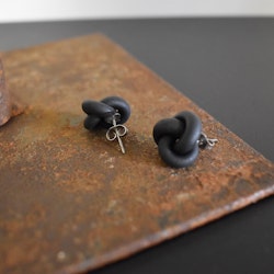 Örhänge Knut SVART - SoMaBelle Design