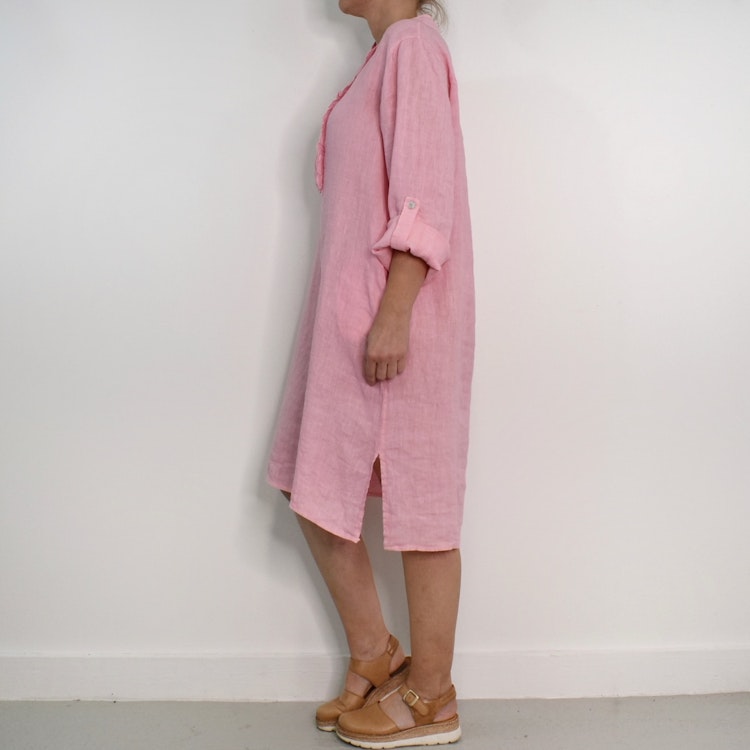 Kort Linneklänning med Krås ROSA NEON