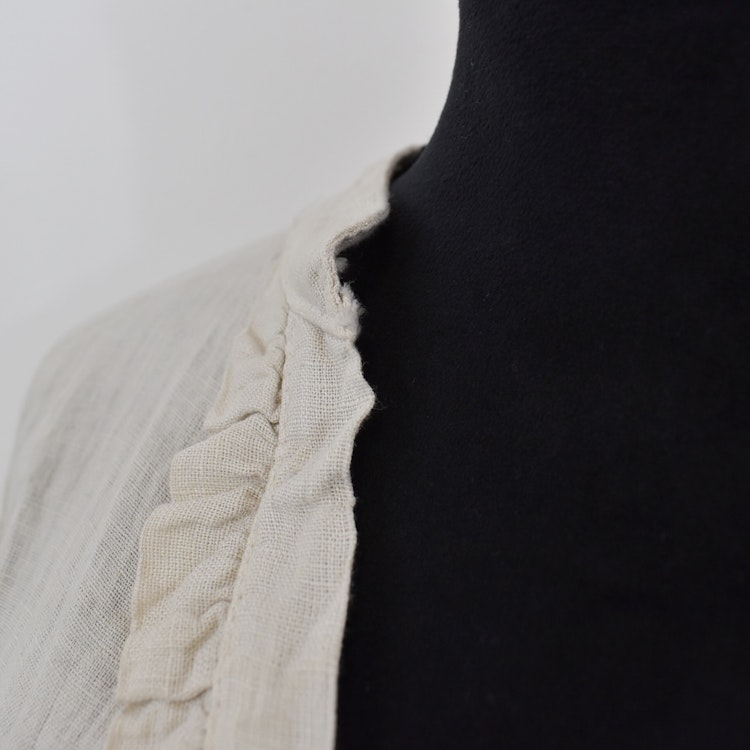 Linneblus med Krås BEIGE