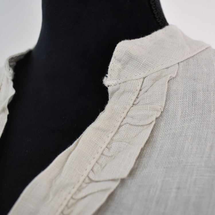 Linneblus med Krås BEIGE