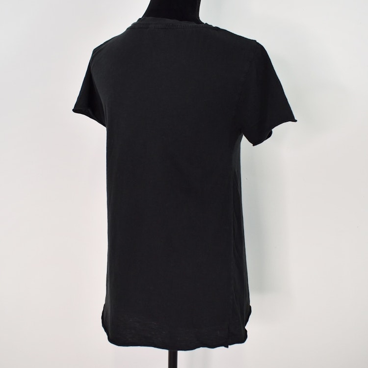 SECOND HAND T-shirt SVART S/M - Lo-ika