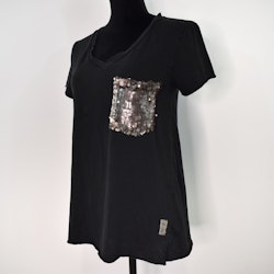 SECOND HAND T-shirt SVART S/M - Lo-ika