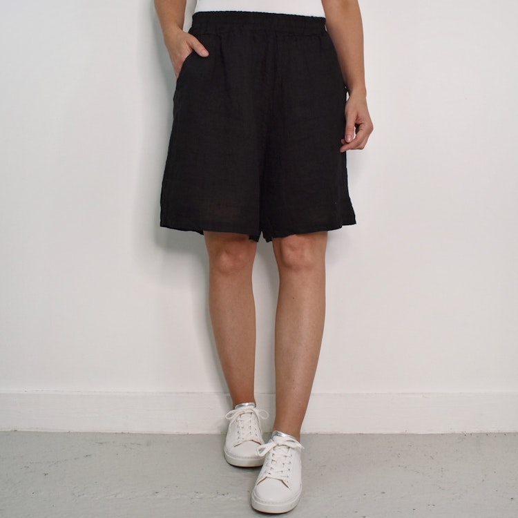 Linneshorts Lindy SVART - Mix By Heart