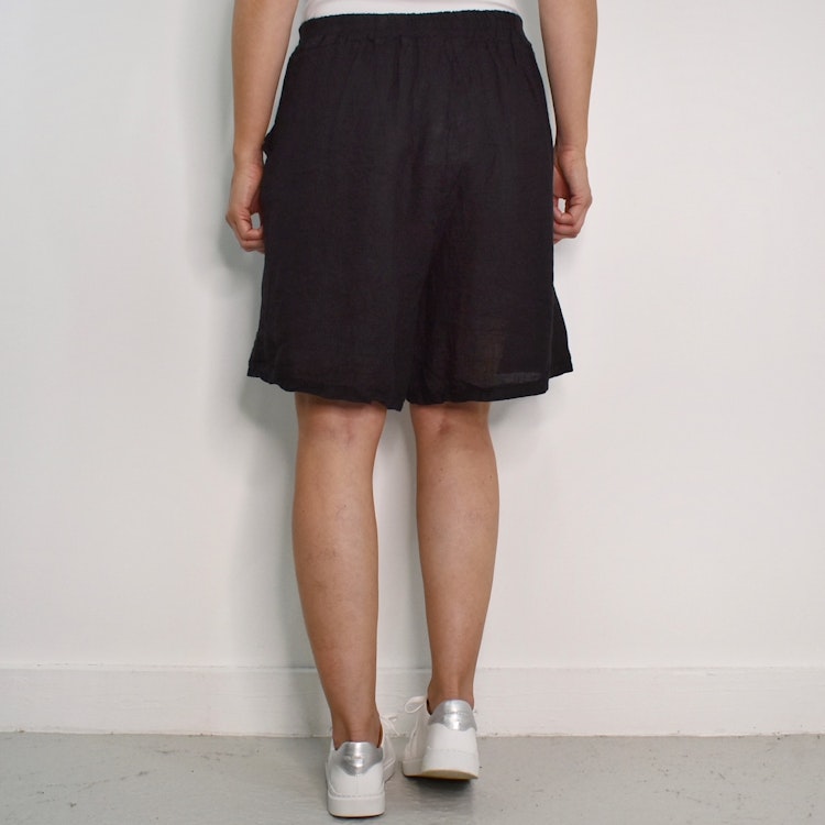 Linneshorts Lindy SVART - Mix By Heart