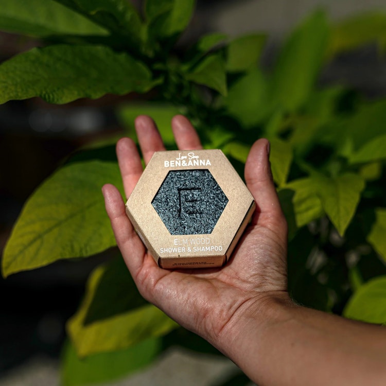 Dusch- & Schampo-kaka Lovesoap Elm Wood 60g - Ben & Anna