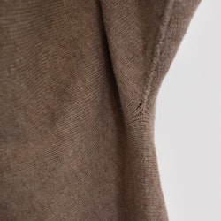 ANDRASORTERING Stickad Ponchotröja TAUPE