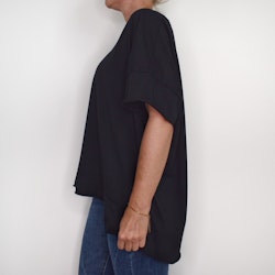 T-shirt Over Sized Janna SVART - Marta du Chateau
