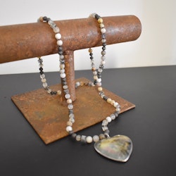 Halsband Irene GRÅ - The Moshi