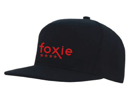 Svart Rak Keps "FOXIE"