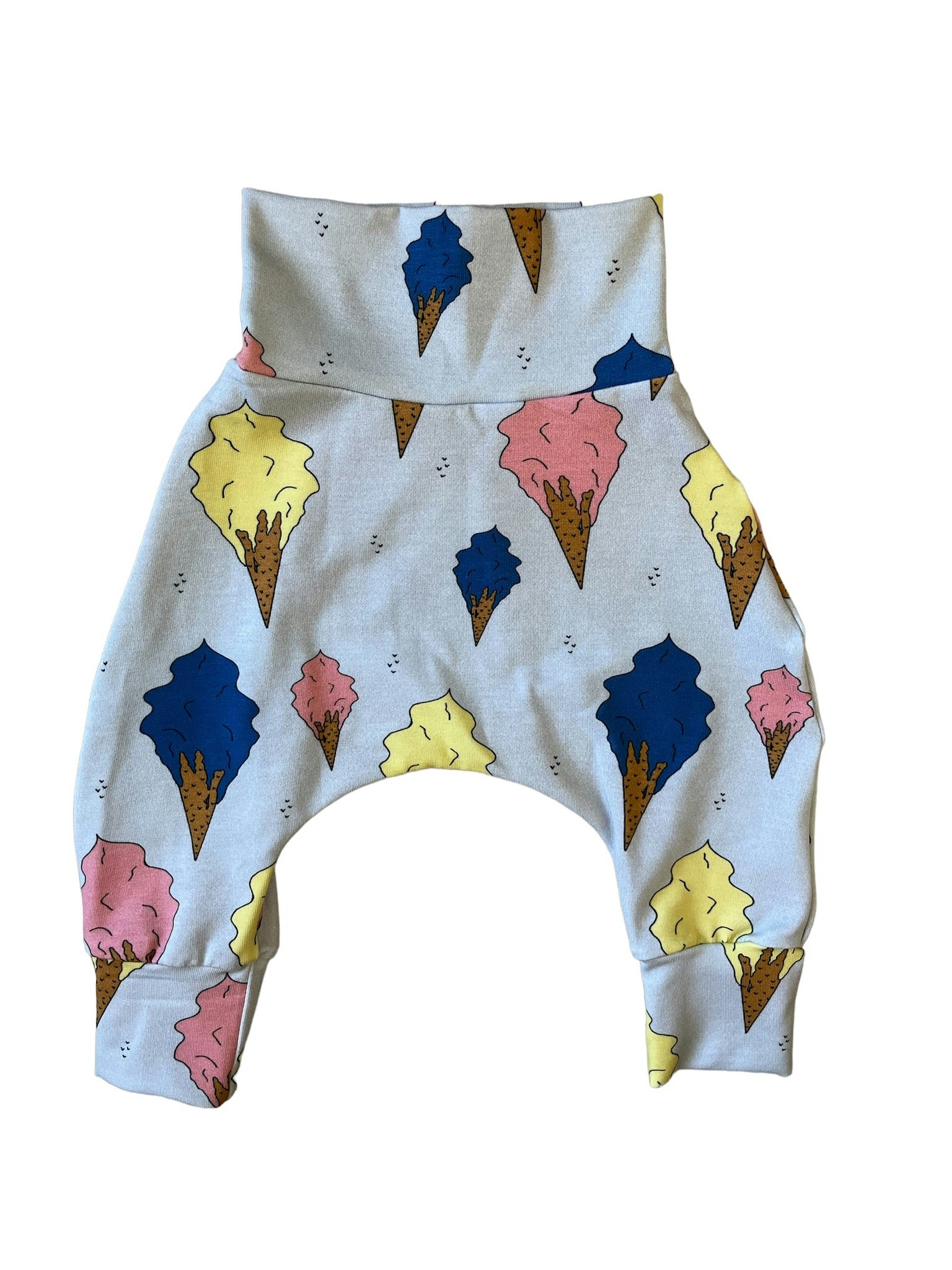 Färdiga babybyxor 50/56