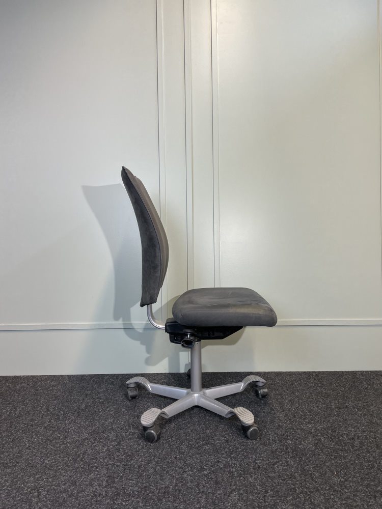 HÅG H05 hög grå kontorsstol begagnad