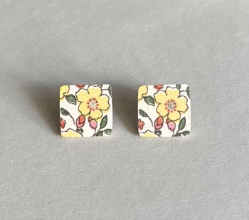 Gula Blommor Stiftörhänge