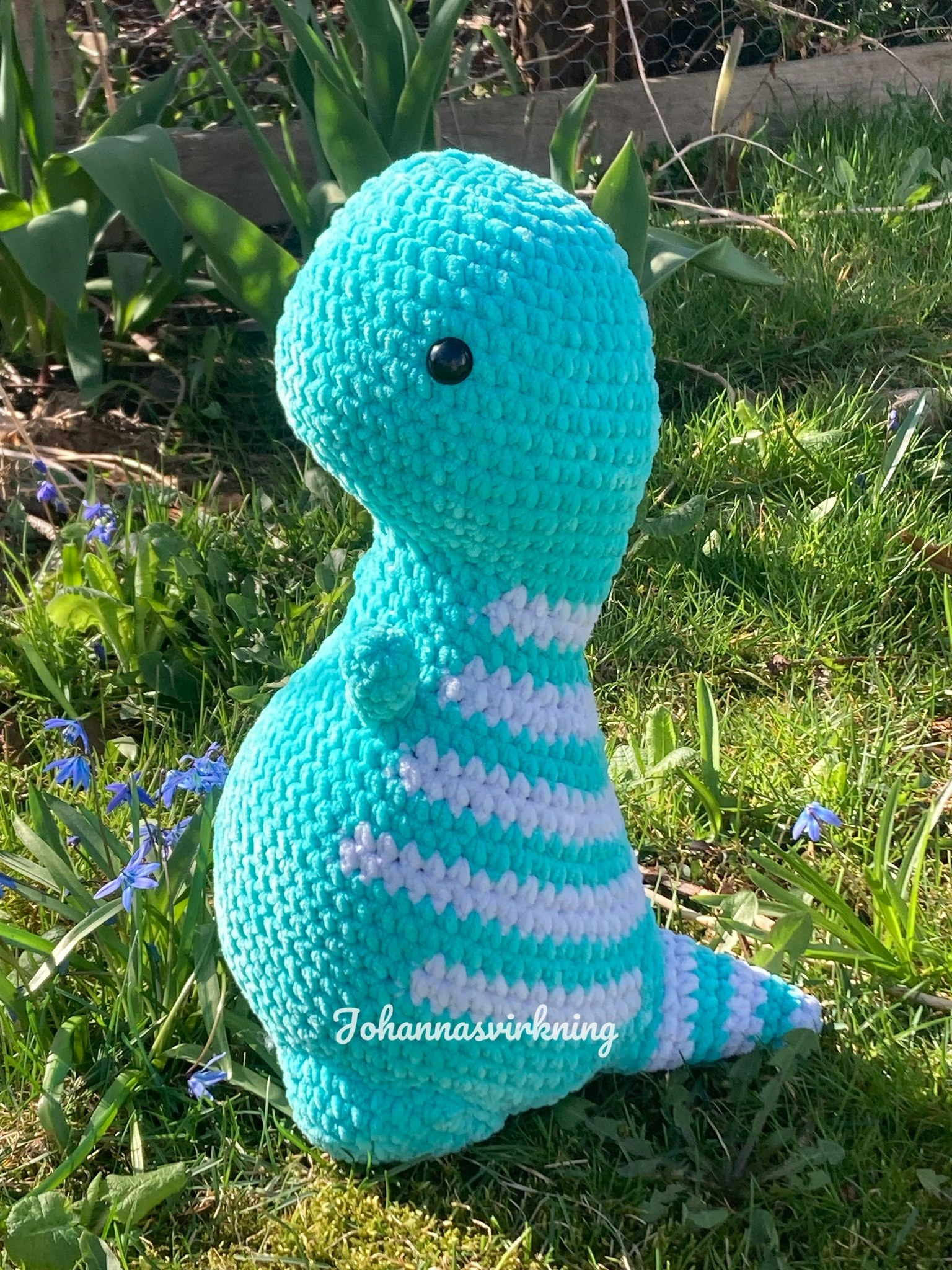 Glittrande dinosaurie