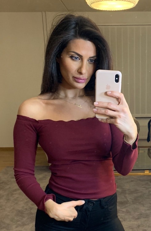 Adrianna Off Shoulder Long Sleeve Top Bordeaux