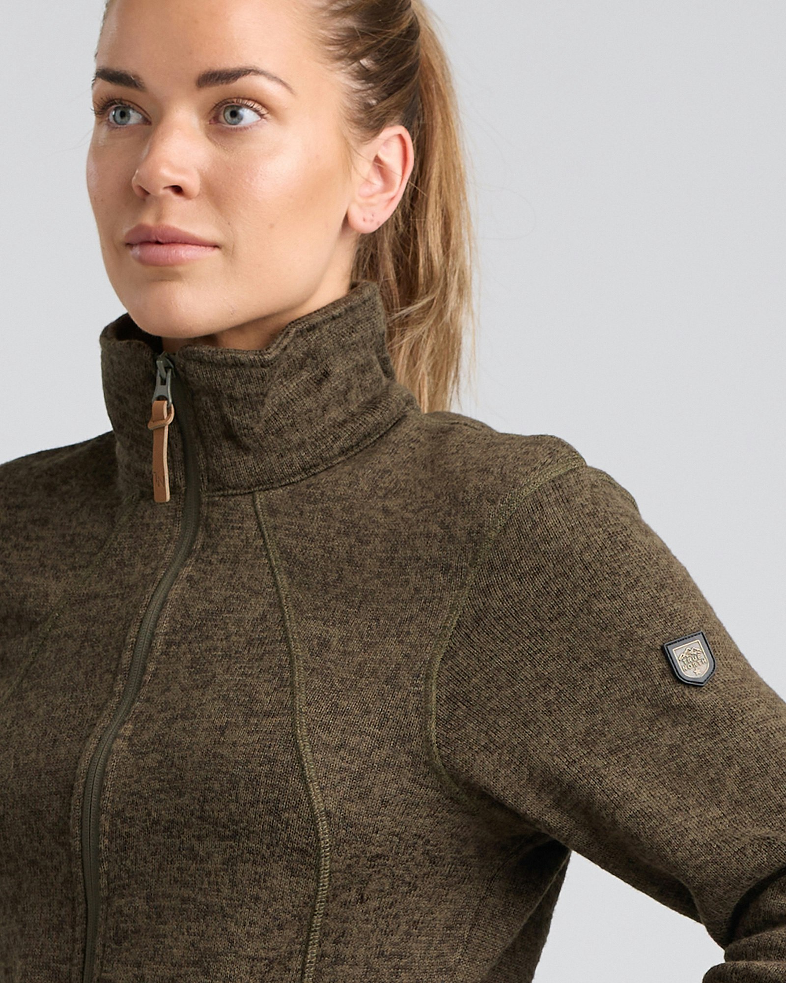 Flatfleece Jacka Dam Tarmac