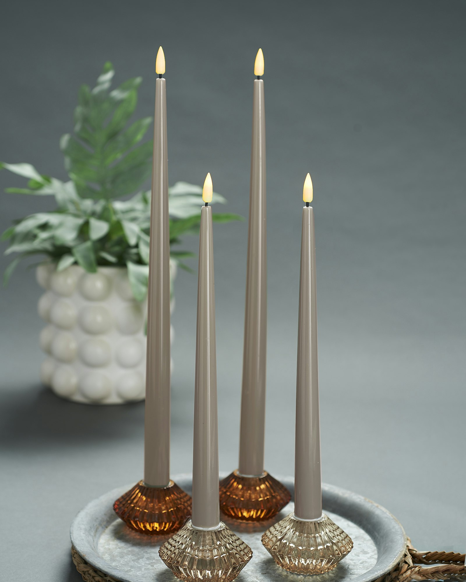 Deluxe LED-Shiny Dinner Candles – Real Flame, Mix Set av 4