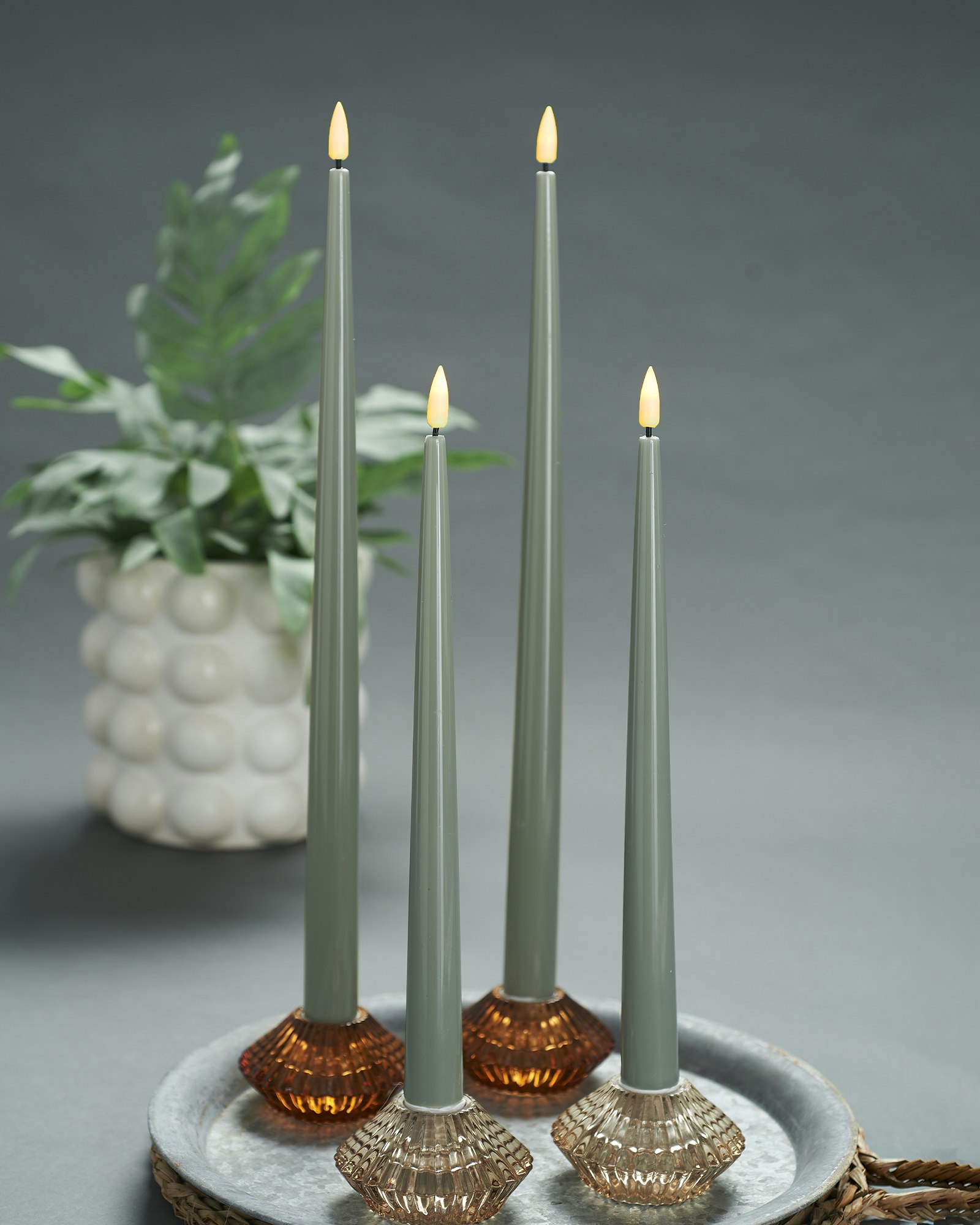 Deluxe LED-Shiny Dinner Candles – Real Flame, Mix Set av 4