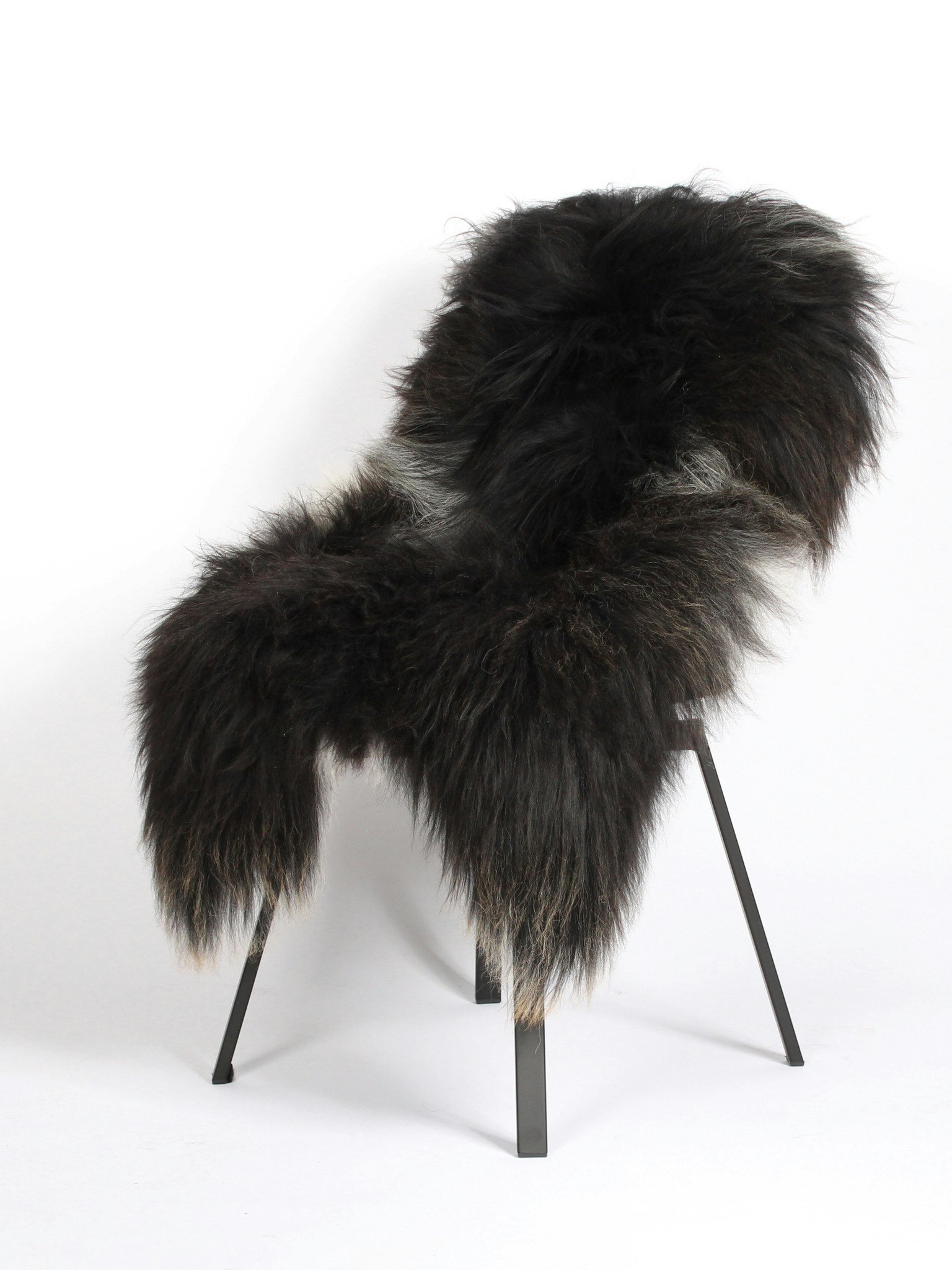 Fårfäll Longhair, Ebony Dark 1011, Storlek 100x120cm