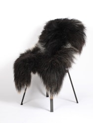 Fårfäll Longhair, Ebony Dark 1011, Storlek 100x120cm