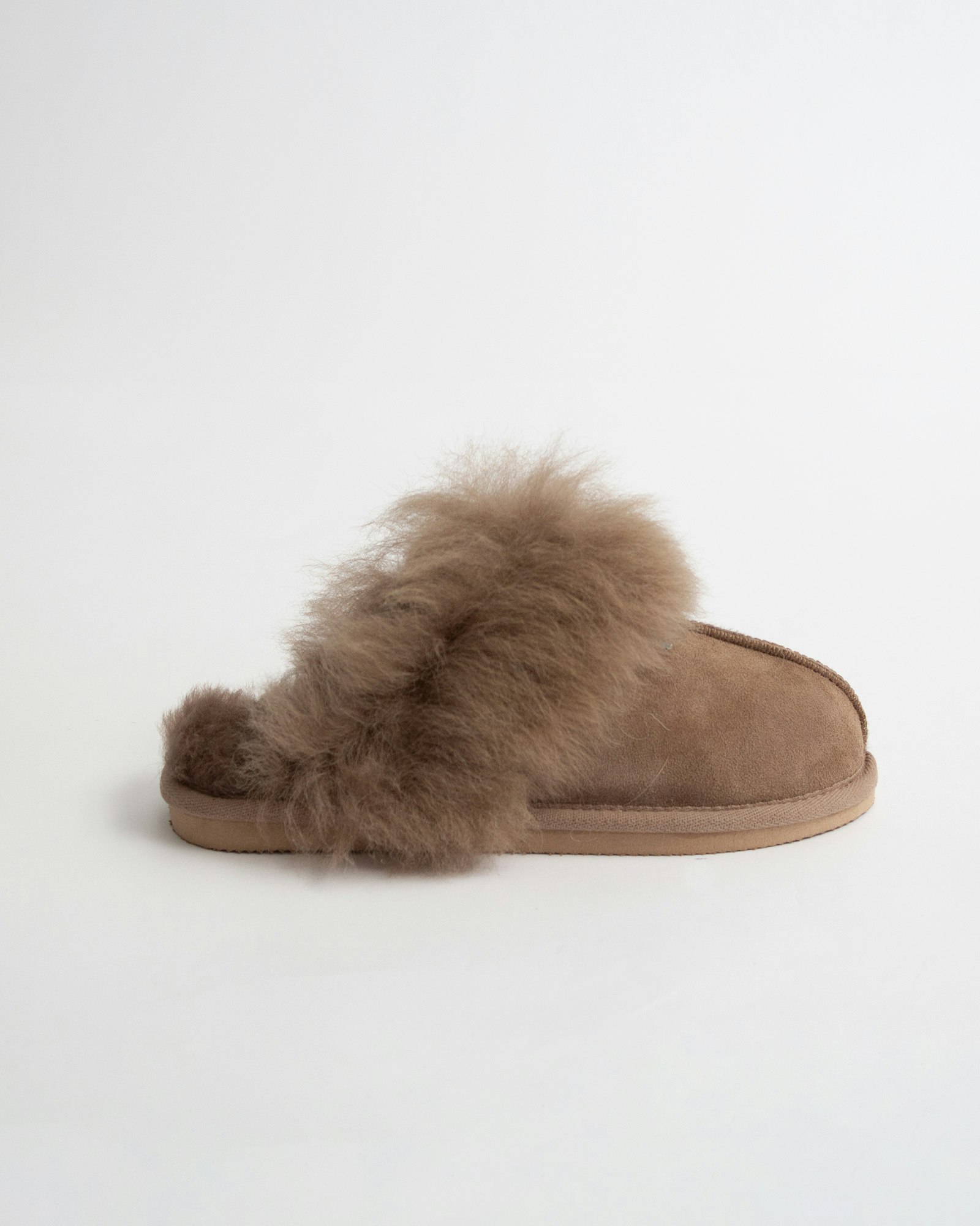 THURID Fårskinnstofflor, Brown