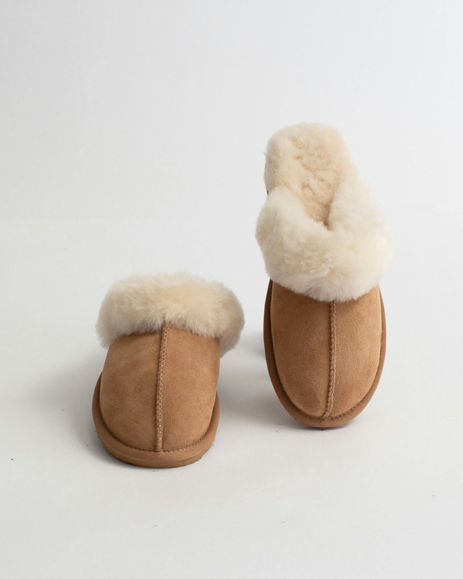 SANDEFJORD Fårskinnstofflor, Beige