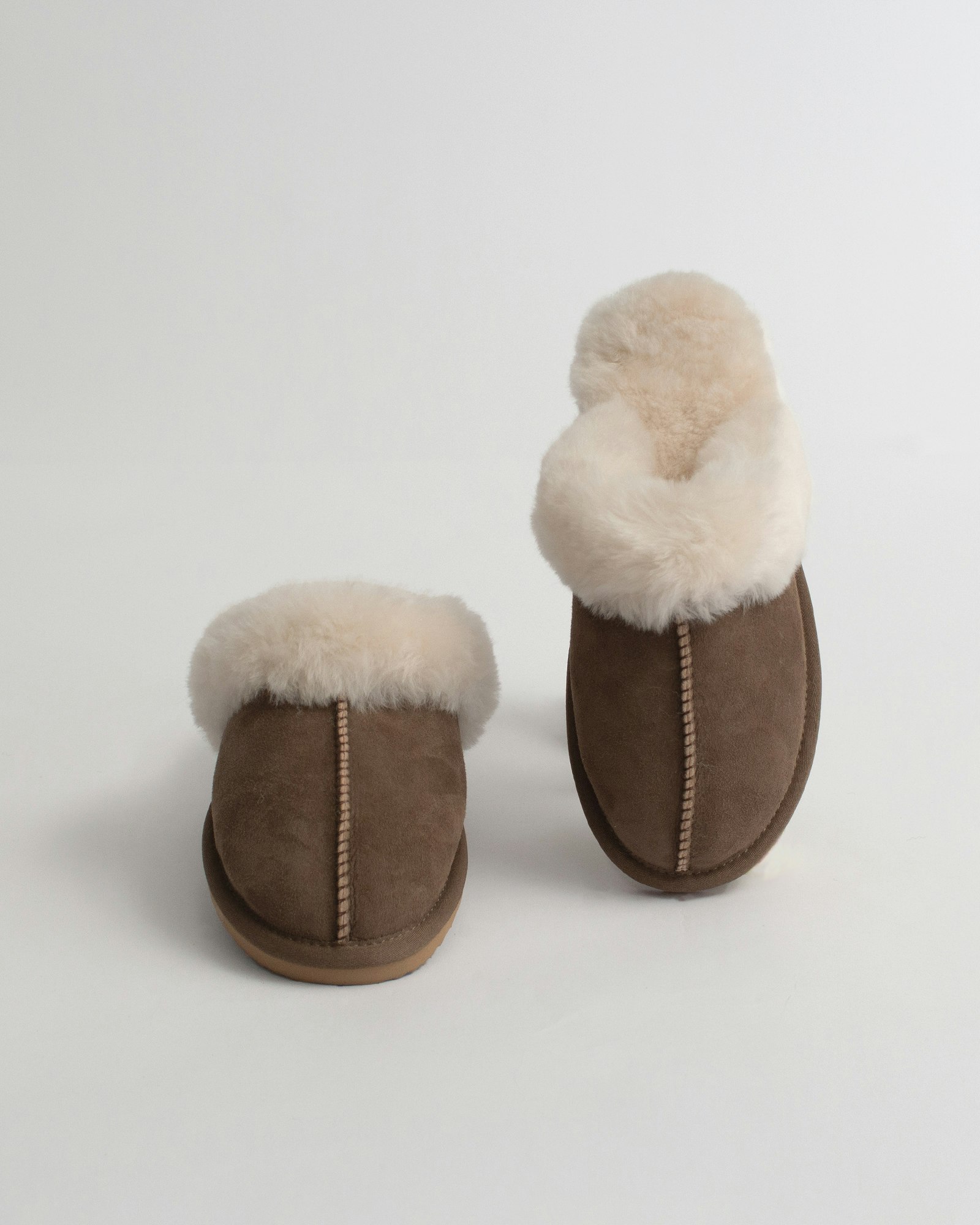 SANDEFJORD Fårskinnstofflor, Brown