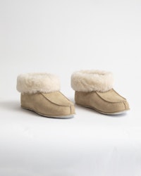 KID'Z NARVIK Mjuka Ankelhöga Fårskinnstofflor, Sand