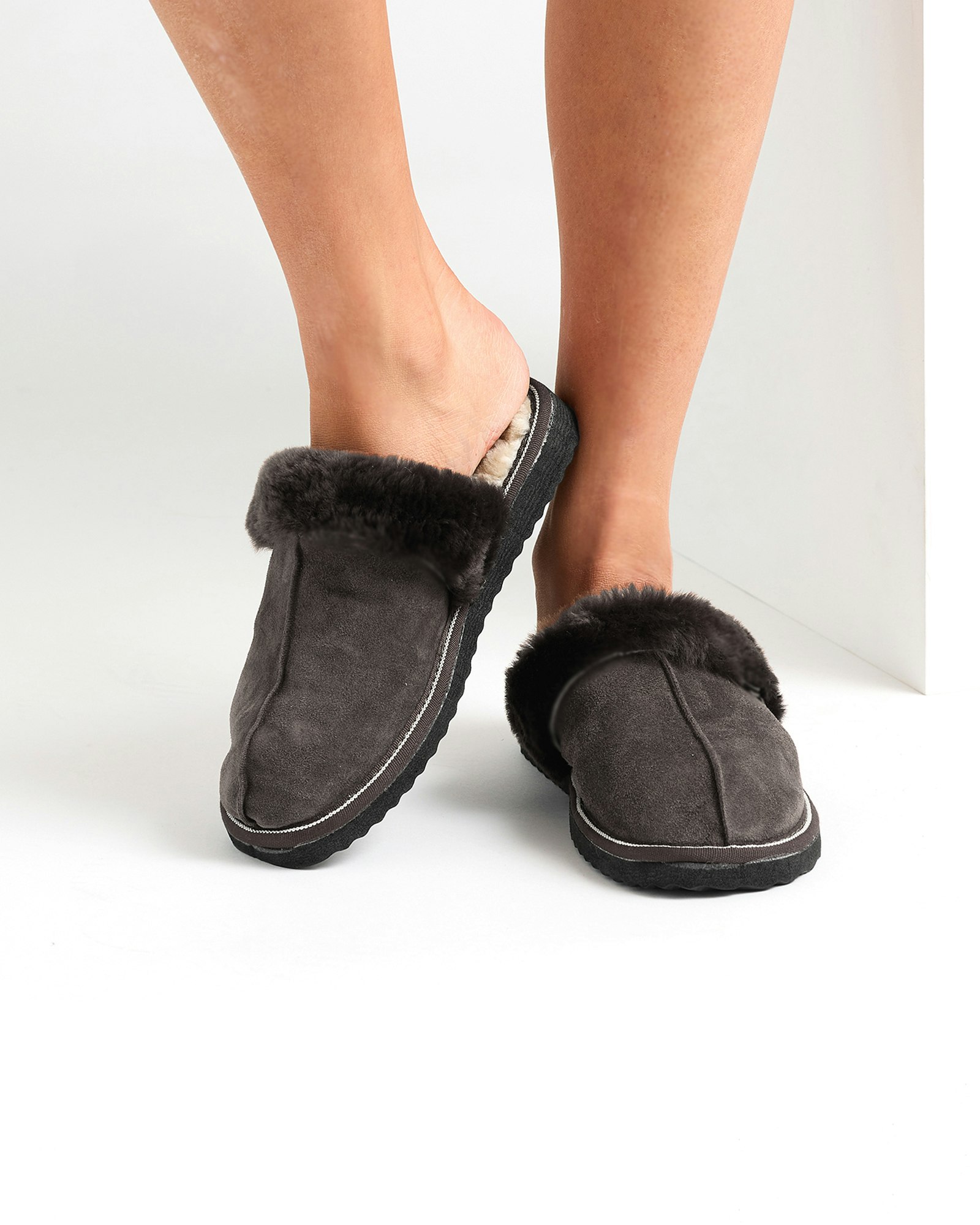 Fårskinn Slippers FJÄLL, Antracit