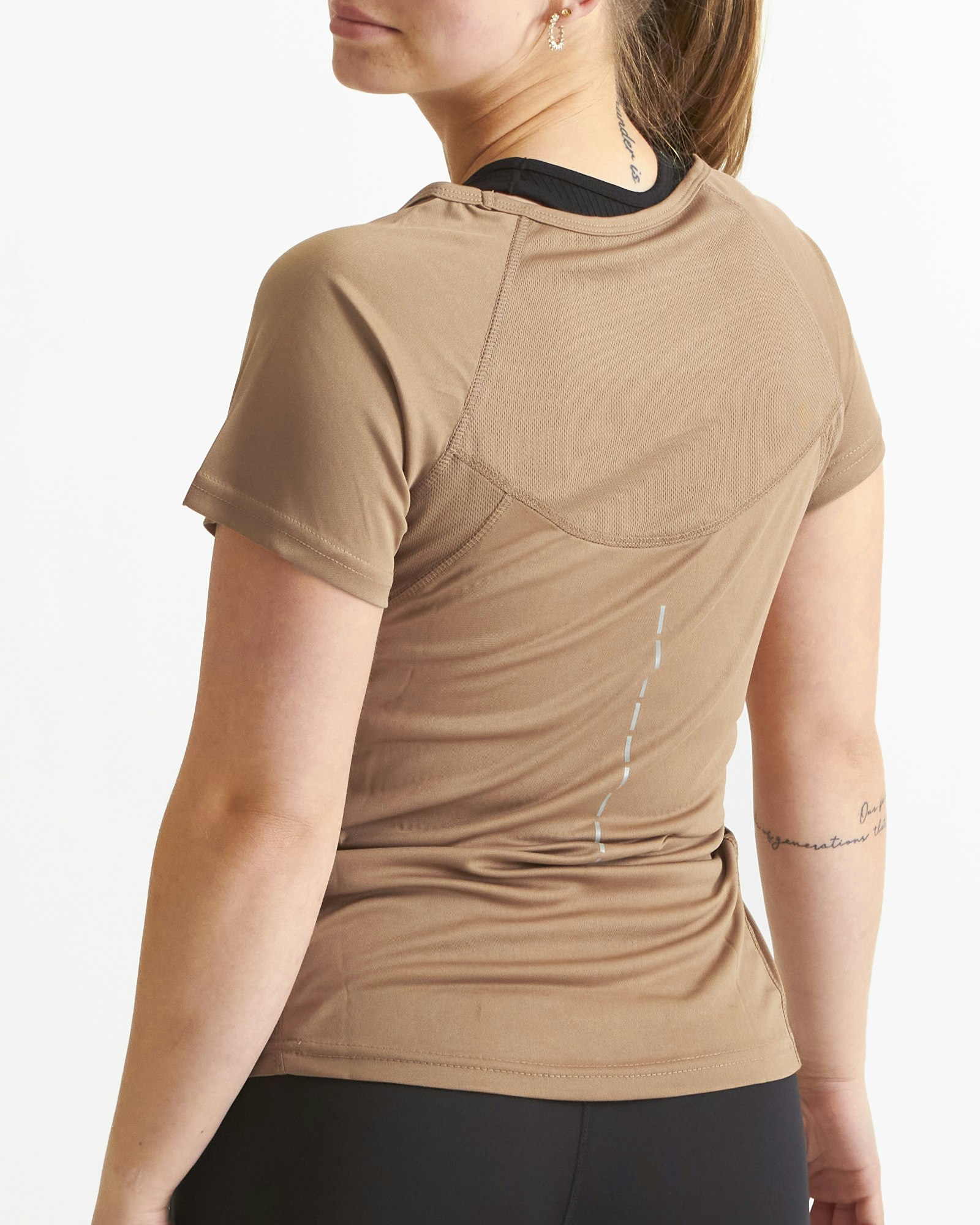 Tränings T-shirt V-neck – Dam Mocca