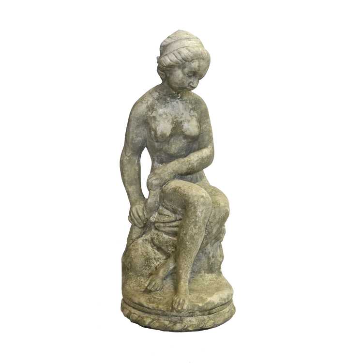 Staty Sittande Kvinna