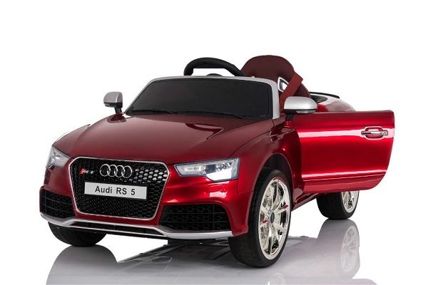 Audi RS5, musik, lädersäte, EVA-däck