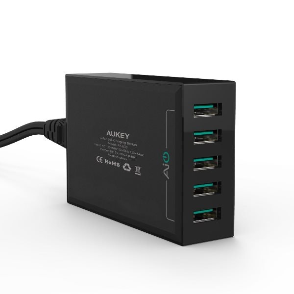 Aukey mobilladdare med 5 uttag