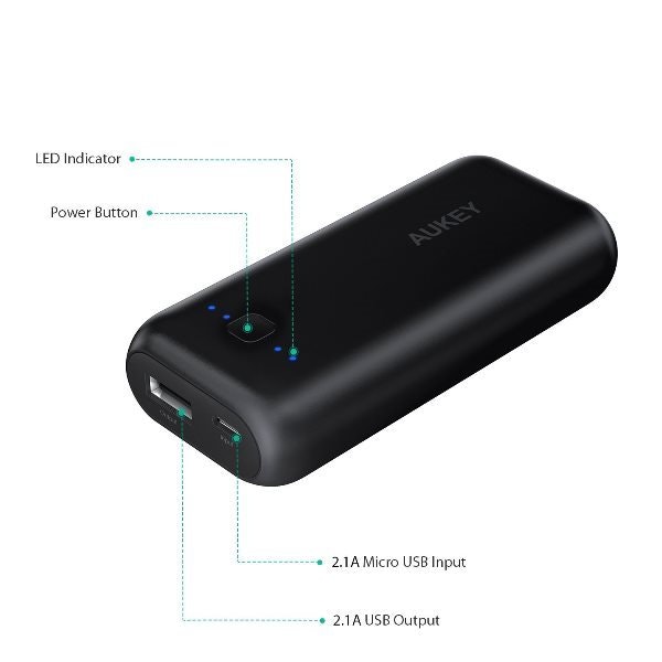 Aukey 5000mAh Pocket powerbank med indikatorljus, knapp och uttag